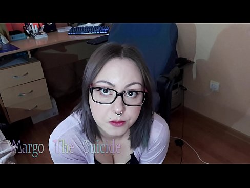 ❤️ Neska sexy betaurrekoekin dildoa zurrupatzen du kameraren aurrean ️ Porno %eu.courseclass.ruan ❌❤
