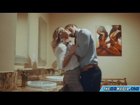 ❤️ Ilehoria busti batek komun publiko batean seduzitzen zaituenean ️ Porno %eu.courseclass.ruan ❌❤